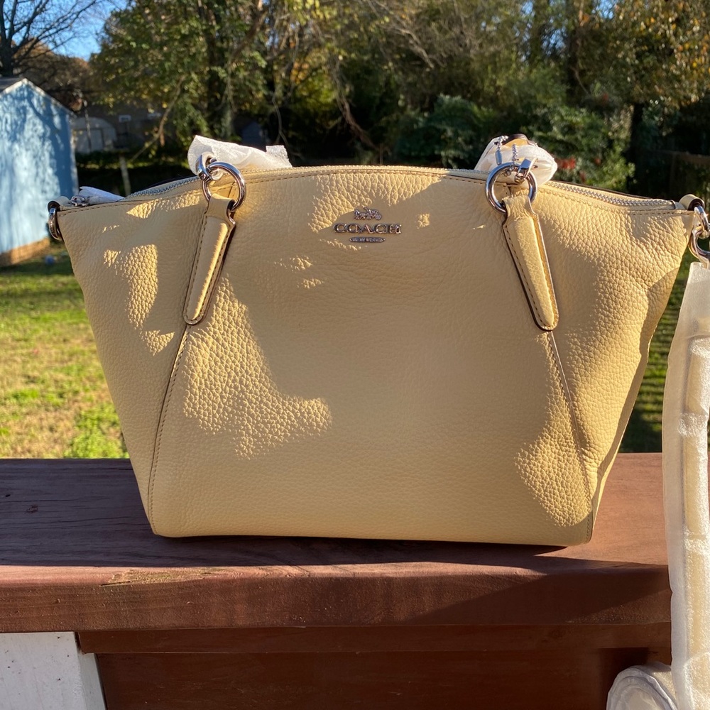 COPY - Coach ladies purse